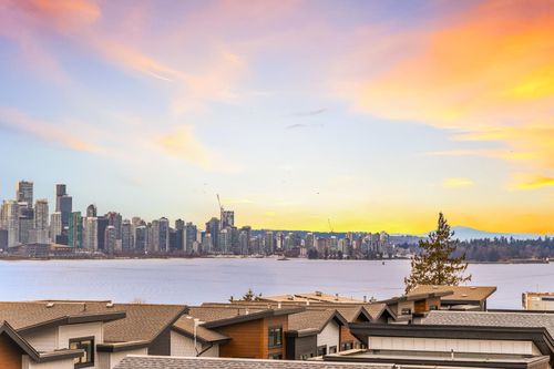 444-545 E 2nd St, North Vancouver, BC, V7L | Card Image