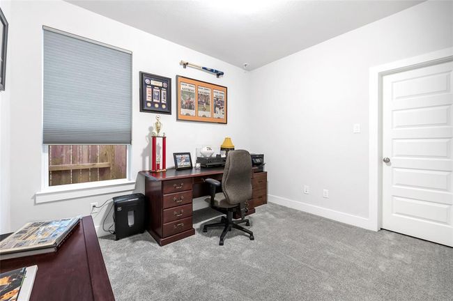 Large walk in Closet. | Image 17