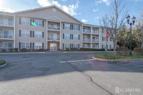 99 Liddle Ave, Edison, NJ, 08837-3152 | Card Image