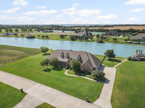 424 Red Buoy Cv, Princeton, TX, 75407-5491 | Card Image