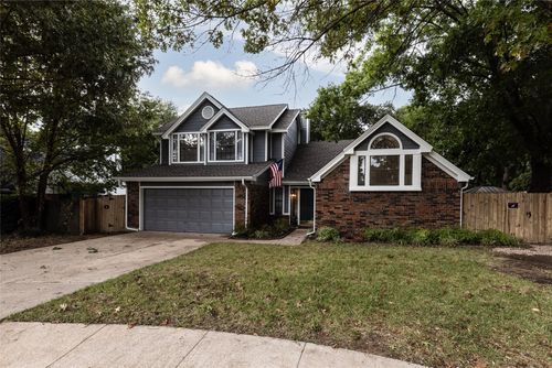 561 Dove Creek Cir, Grapevine, TX, 76051-3166 | Card Image
