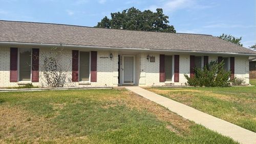 3612 Meadow Oaks Ln, Bryan, TX, 77802-4517 | Card Image