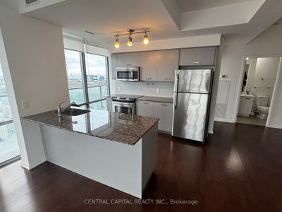 4805 - 832 Bay St, Condo with 2 bedrooms, 2 bathrooms and 1 parking in Toronto ON | Image 2