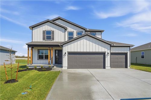 505 Sw New Port Dr, Blue Springs, MO, 64014 | Card Image