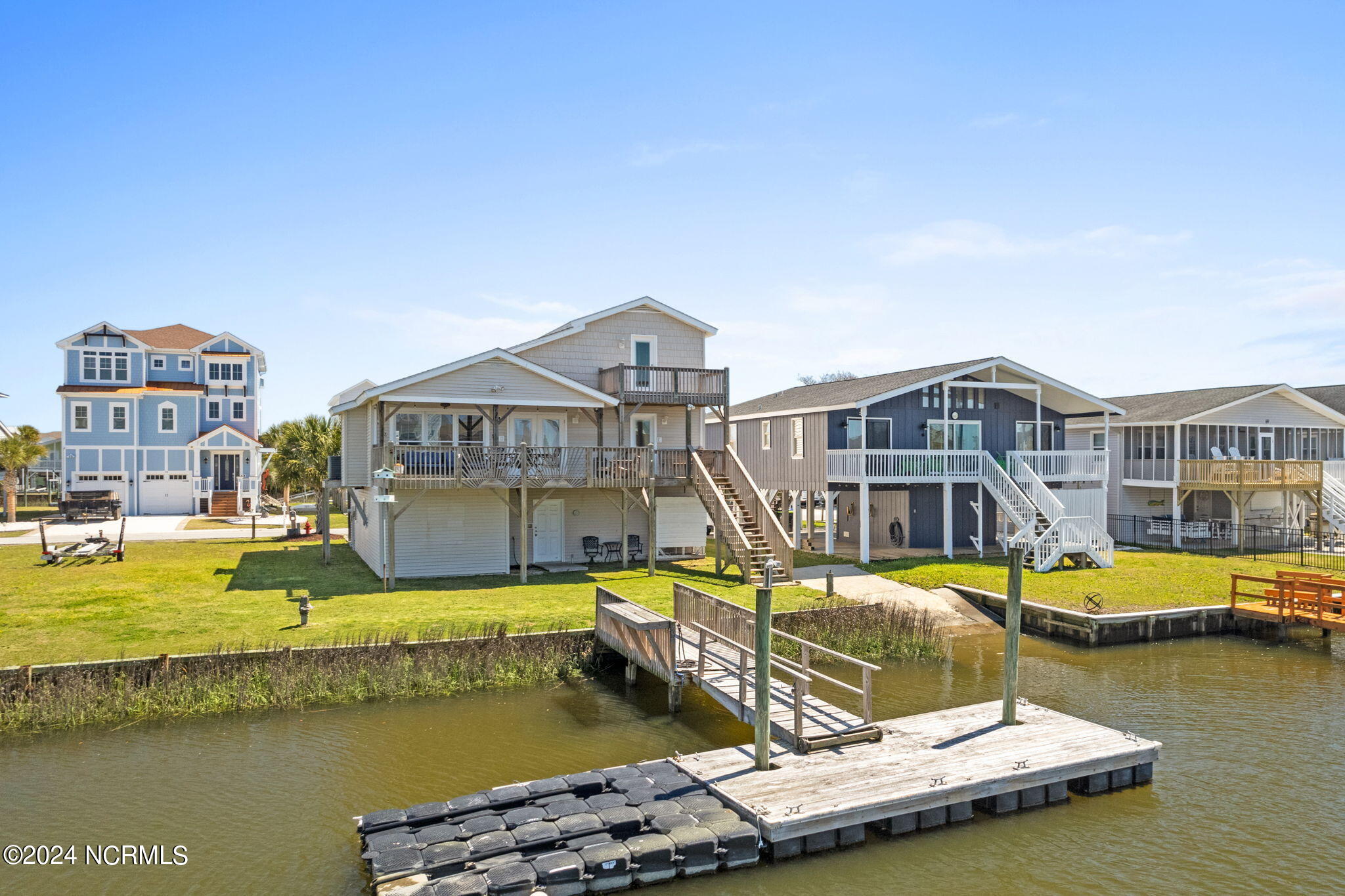 Fairmont St, Ocean Isle Beach, NC 28469