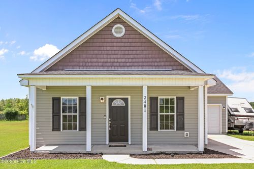 2401 White Oak River Rd, Maysville, NC, 28555-9345 | Card Image