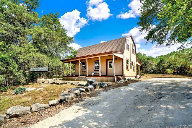 3363 English Crossing Rd, House other with 3 bedrooms, 4 bathrooms and null parking in Bandera TX | Image 4