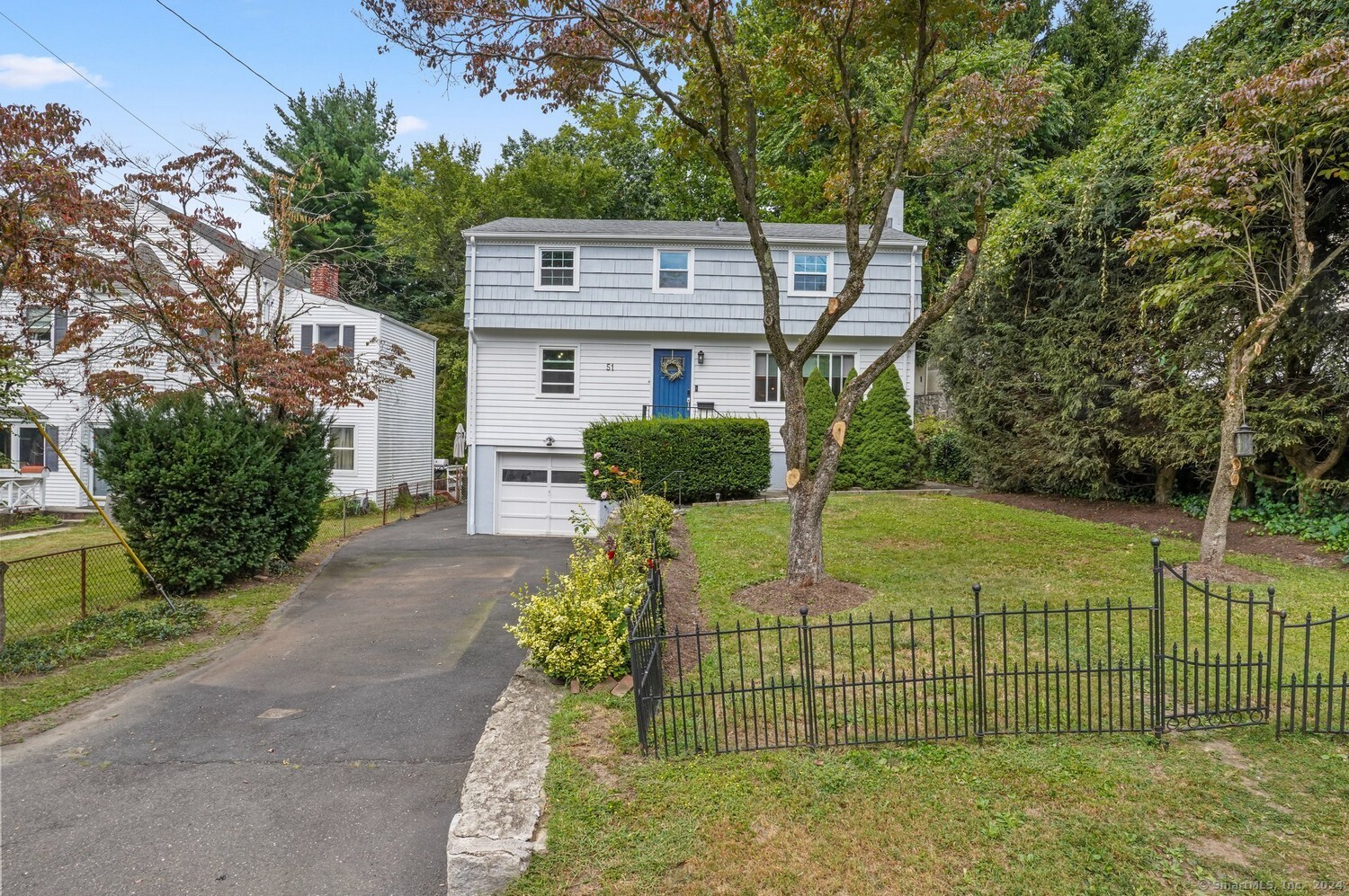 Lockwood Ln, Norwalk, CT 06851