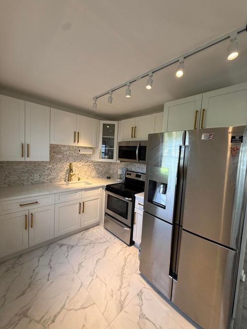 389-389 Fanshaw J, Boca Raton, FL, 33434-3055 | Card Image