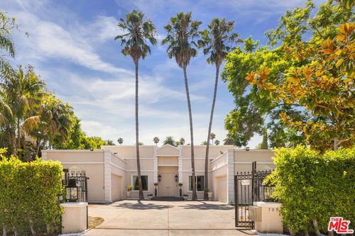 709 N Camden Dr, Beverly Hills, CA, 90210-3204 | Card Image
