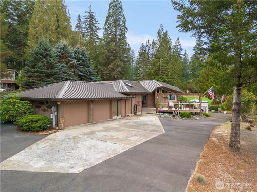 631 E Saint Andrews Dr, Shelton, WA, 98584-8544 | Card Image