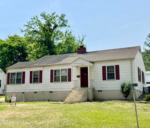 2 Fewell Ave, Weldon, NC, 27890-1818 | Card Image