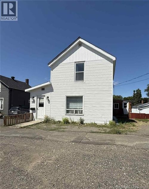 25 Lansdowne St, Campbellton, NB, E3N2L5 | Card Image