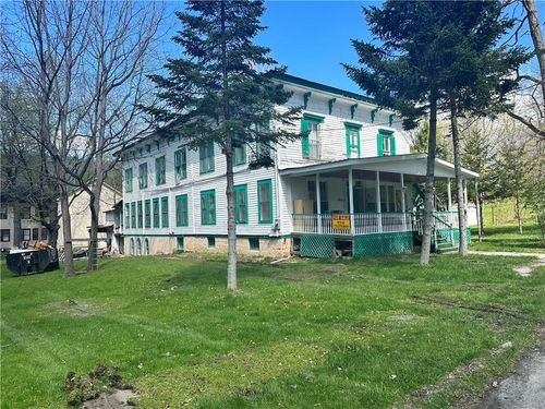 135 Willow St, Sharon Springs, NY, 13459-2405 | Card Image