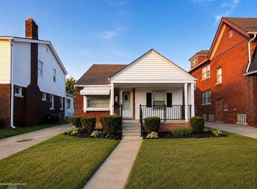 3640 Devonshire Rd, Detroit, MI, 48224-3632 | Card Image