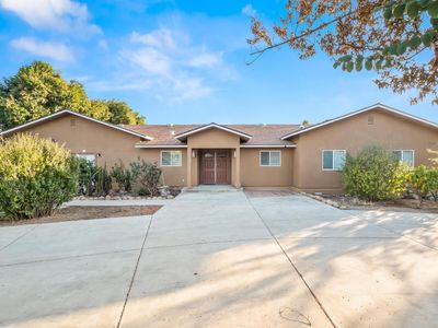 5372 E Lowe Avenue, House other with 5 bedrooms, 0 bathrooms and null parking in Fresno CA | Image 1