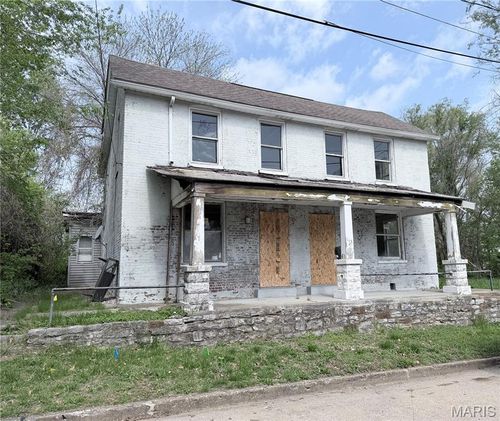 113 S 12th St, Belleville, IL, 62220-1827 | Card Image