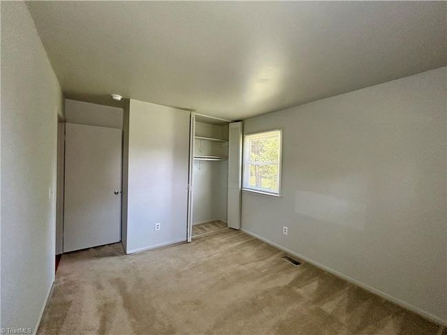 3228 W Loftyview Ct, House other with 4 bedrooms, 2 bathrooms and null parking in High Point NC | Image 11