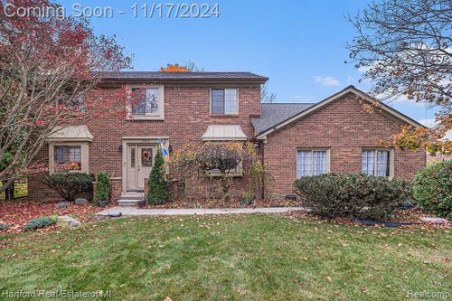 25309 Bridlepath Lane, Farmington Hills, MI, 48335 | Card Image