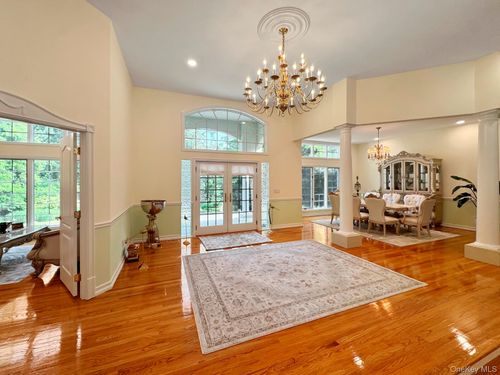 91 Harbor Rd, Saint James, NY, 11780-1004 | Card Image