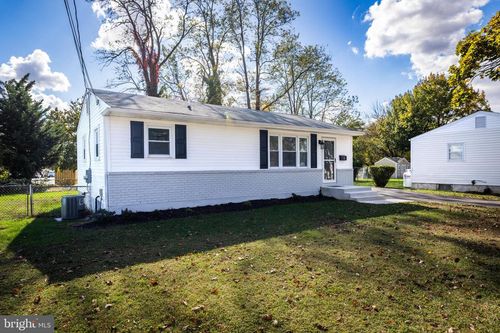 8 Redding Cir, MIDDLETOWN, DE, 19709-1150 | Card Image