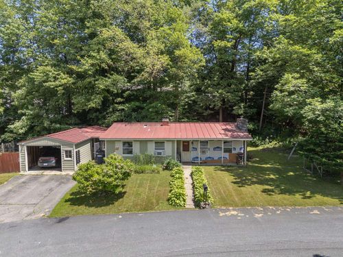 16 Brierbrook Ln, Springfield, VT, 05156-2101 | Card Image