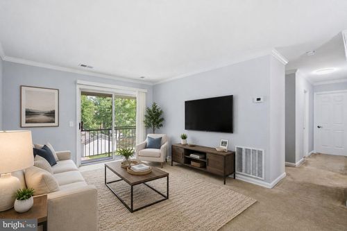 301-18322 Streamside Dr, GAITHERSBURG, MD, 20879-5226 | Card Image