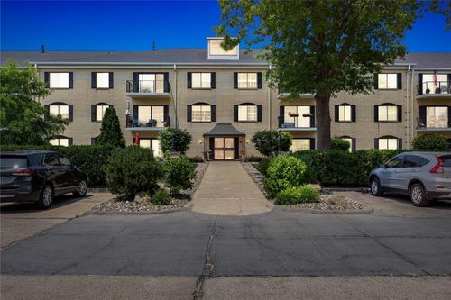apt-320-130 Thompson Dr Se, Cedar Rapids, IA, 52403-1703 | Card Image