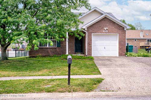 4816 Wooded Oak Cir, Louisville, KY, 40245-6434 | Card Image