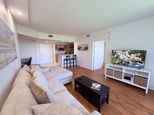 apt-302-18800 Ne 29th Ave, Aventura, FL, 33180-2827 | Card Image