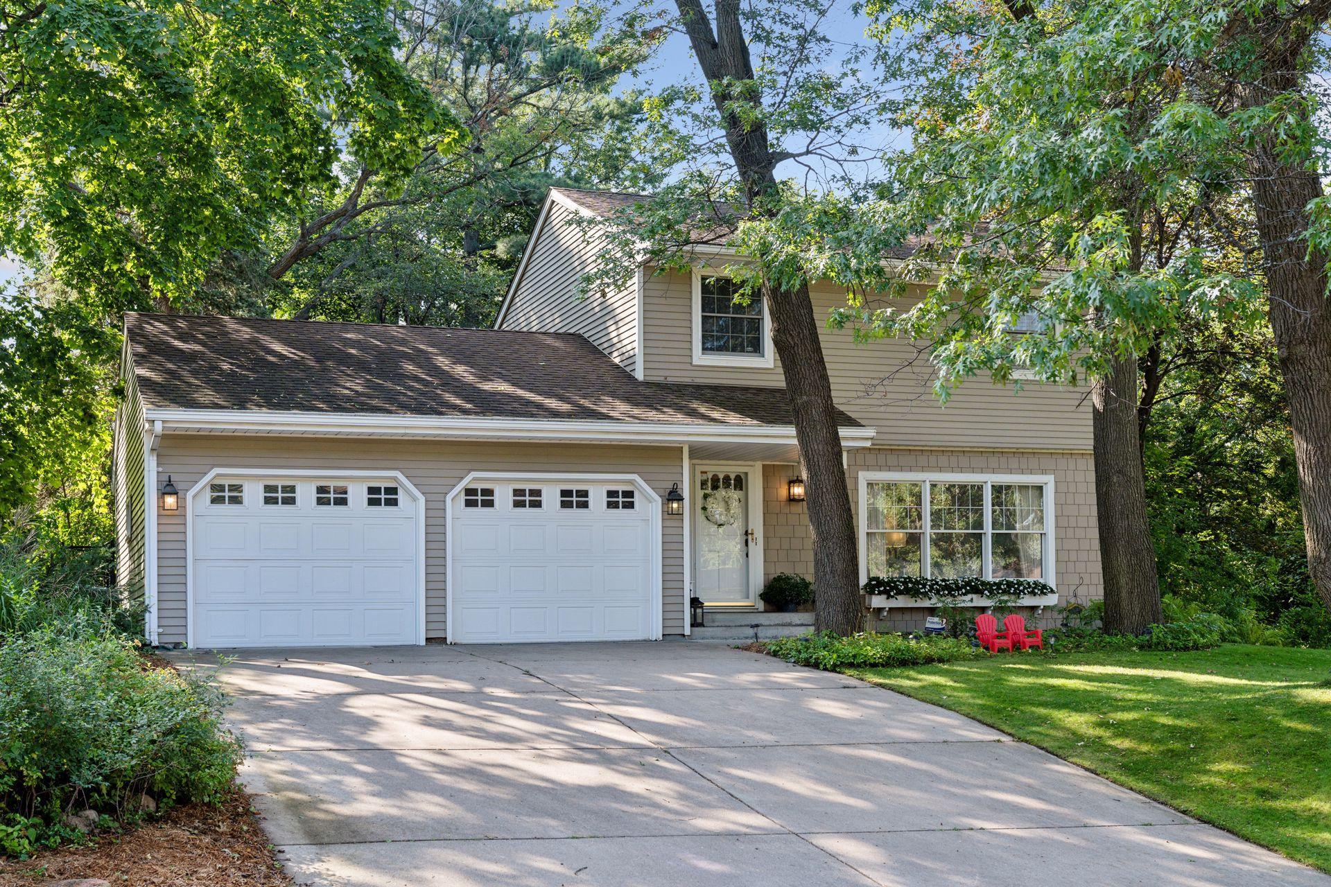 Kerry Cir, Minneapolis, MN 55432