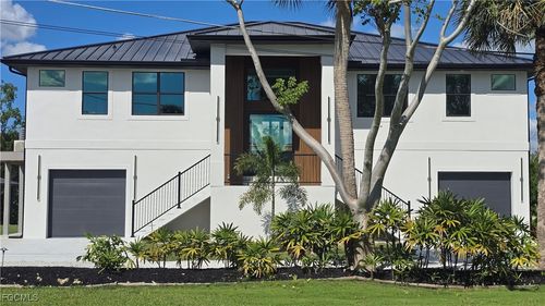 18190 Pioneer Rd, Fort Myers, FL, 33908-4673 | Card Image