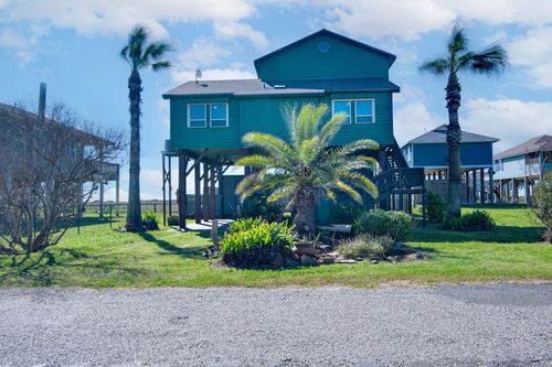 140 Ocean View Dr, Crystal Beach, TX, 77650 | Card Image