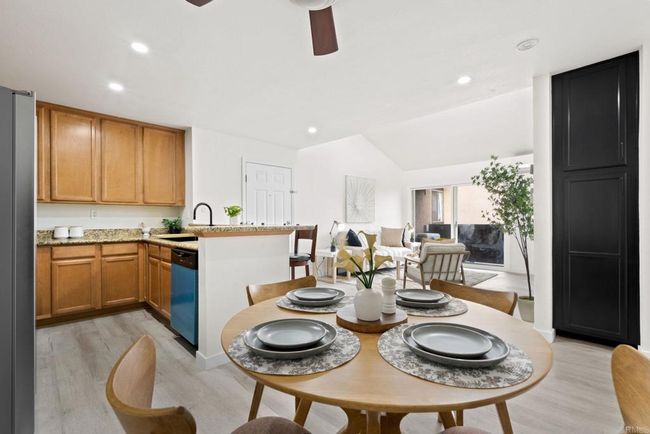UNIT-215 - 3454 Castle Glen Dr, Condo with 3 bedrooms, 2 bathrooms and 1 parking in San Diego CA | Image 5