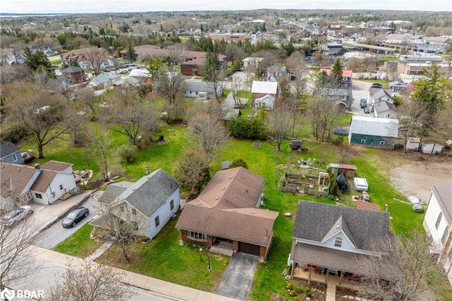28 Bond St E, House other with 3 bedrooms, 2 bathrooms and 2 parking in Fenelon Falls ON | Image 34
