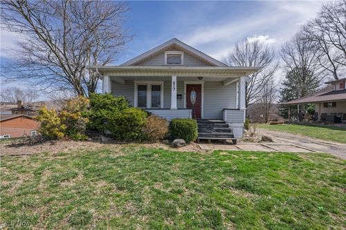 517 Weber Ave Sw, Strasburg, OH, 44680-1227 | Card Image