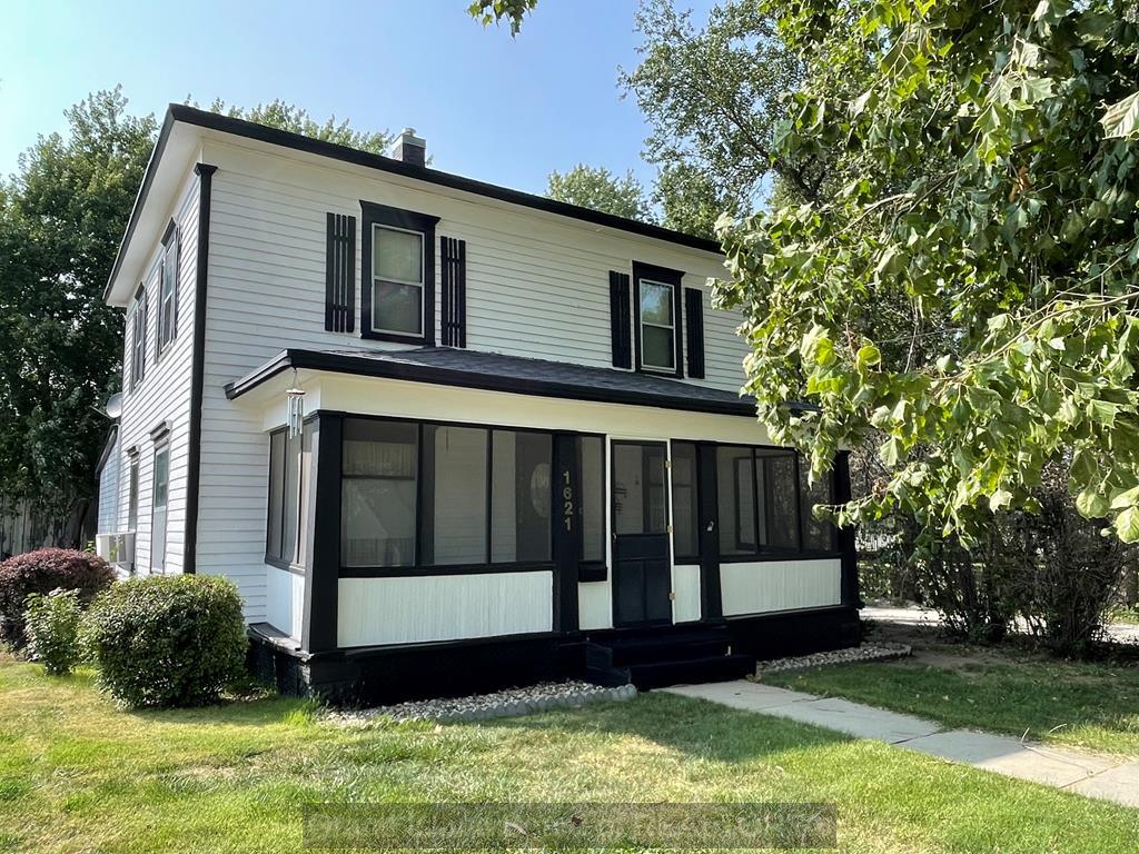 10th St, Aurora, NE 68818