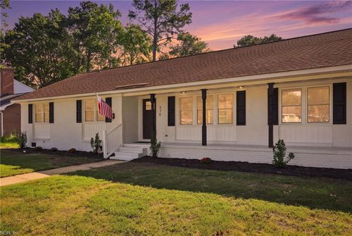 976 Edwin Dr, Virginia Beach, VA, 23464-3061 | Card Image