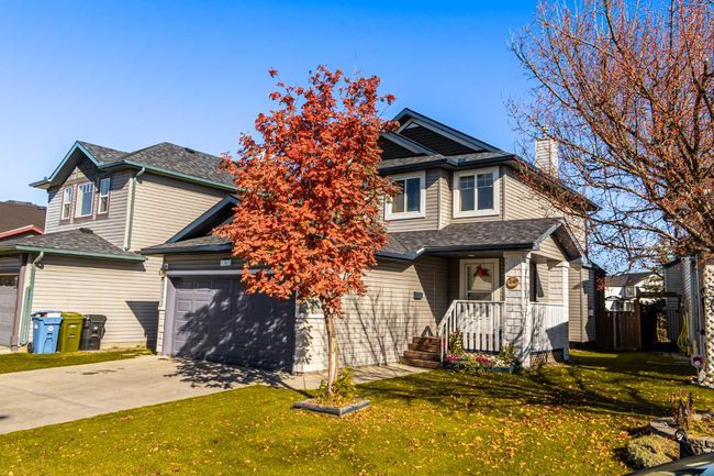 48 Martha's Haven Green Ne, Home with 4 bedrooms, 2 bathrooms and 4 parking in Calgary AB | Image 2