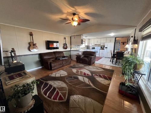 2 Sunset Blvd, Spruce Grove, AB, T7X3H9 | Card Image