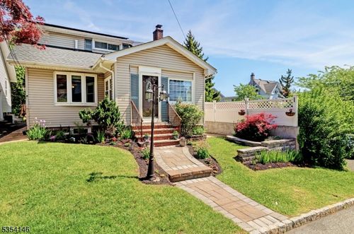 15 Parkside Ave, West Orange, NJ, 07052-5841 | Card Image