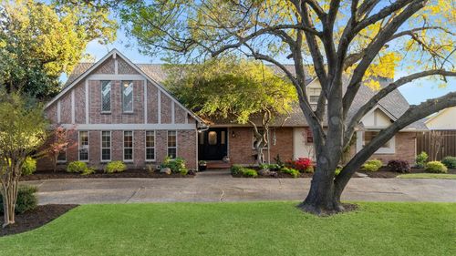 7110 Mossvine Dr, Dallas, TX, 75254-8032 | Card Image
