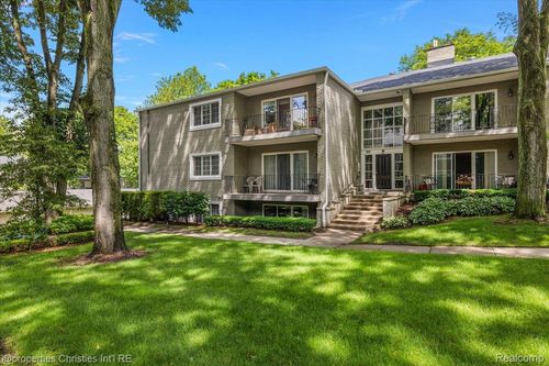 34-1113 N Old Woodward Ave, Birmingham, MI, 48009-5443 | Card Image