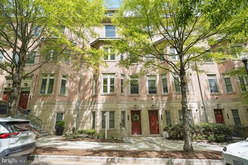 2239 Fairfax Dr, ARLINGTON, VA, 22201-6636 | Card Image