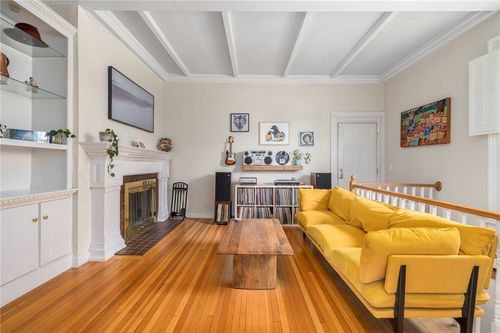 apt-2-165 Waterman St, Providence, RI, 02906-3938 | Card Image