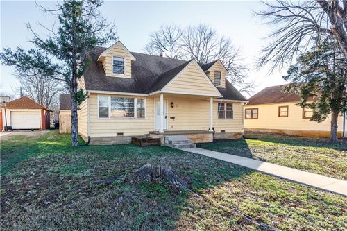 214 N 8th St, Fredonia, KS, 66736-1404 | Card Image