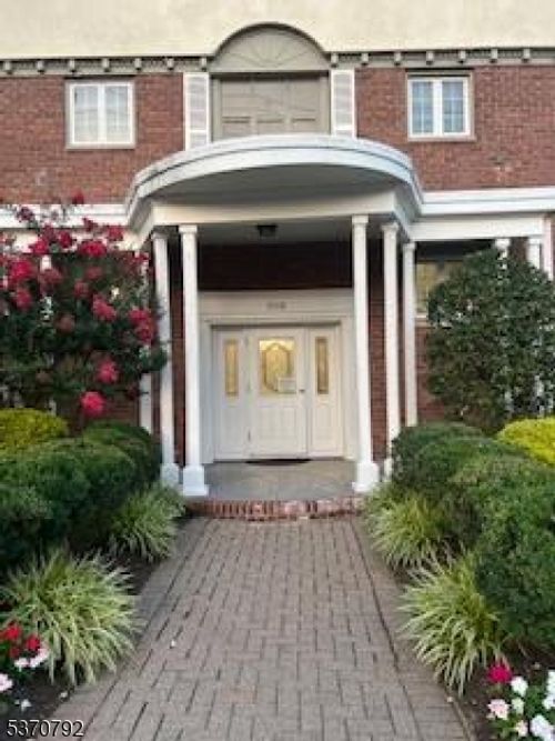 60b-206 Main St, Millburn, NJ, 07041-1158 | Card Image