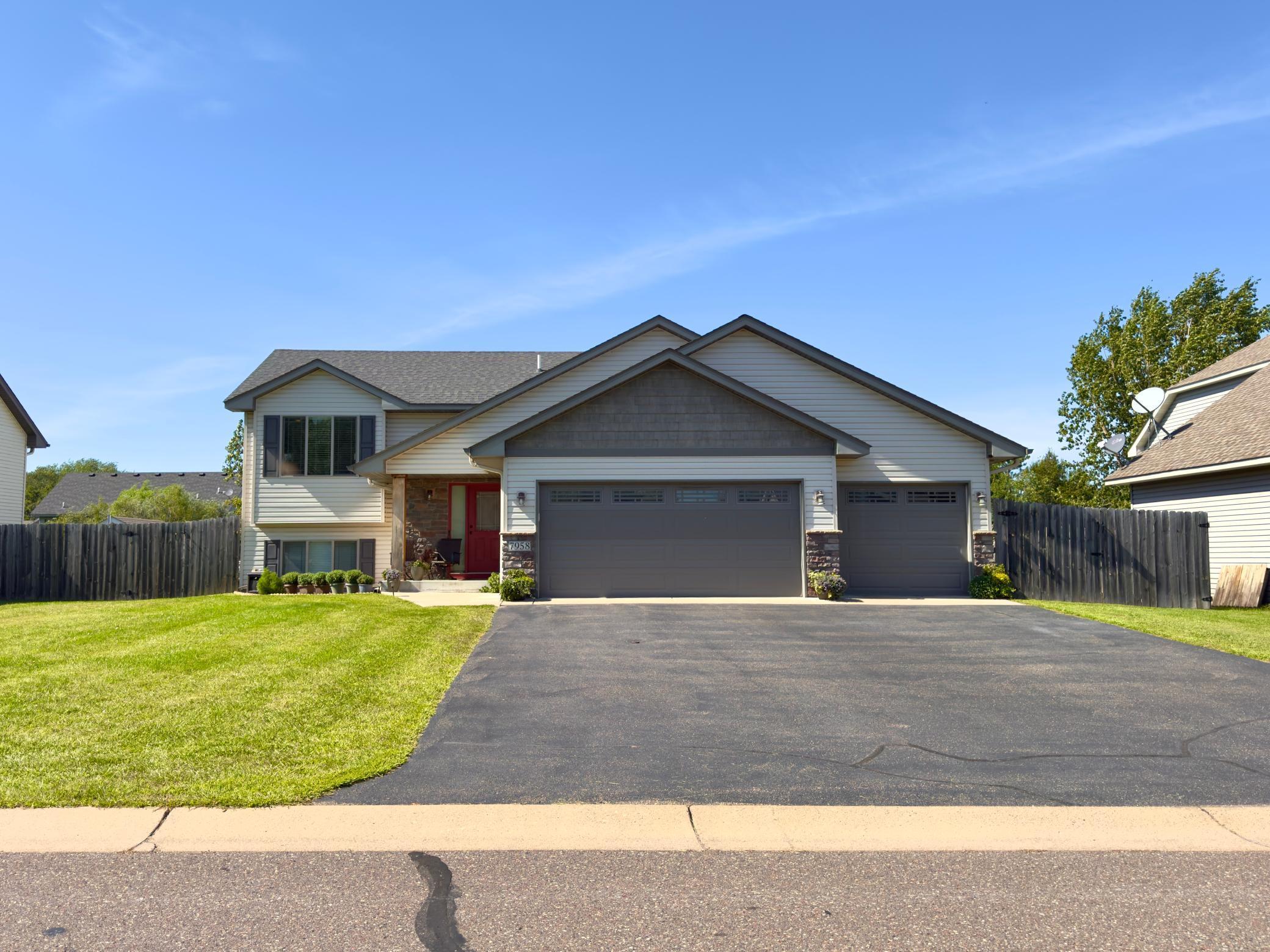 384th Trl, North Branch, MN 55056