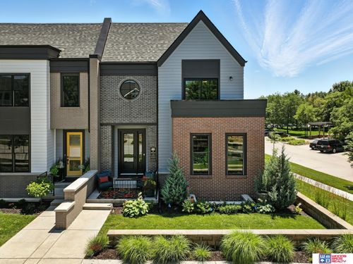 591 Blue Sage Blvd, Lincoln, NE, 68521-6628 | Card Image