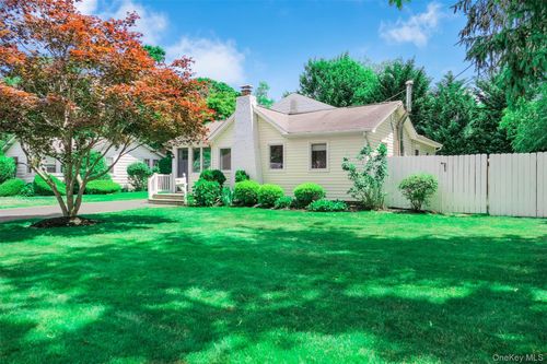 5 Roosevelt Boulevard, Brookhaven, NY, 11772 | Card Image
